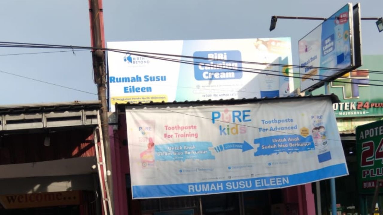 Harga Termurah Jasa Revisual Papan Nama Ukuran 400×150 cm di Solo