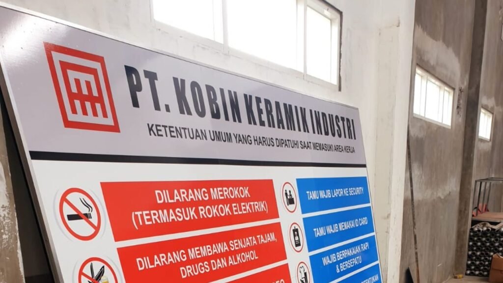 Jasa Papan Nama 3 x 1 Meter Mojokerto