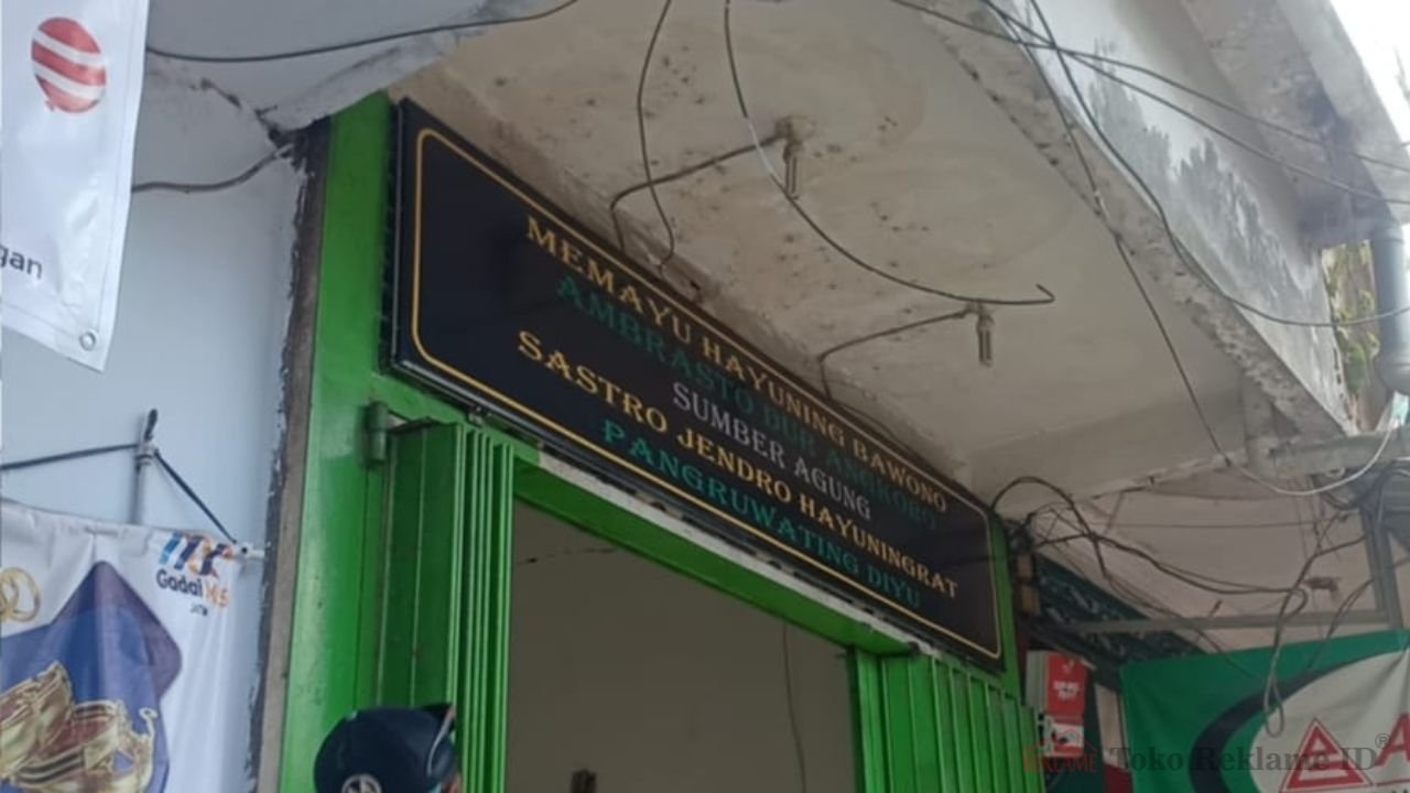 Papan Nama Madiun Terdekat