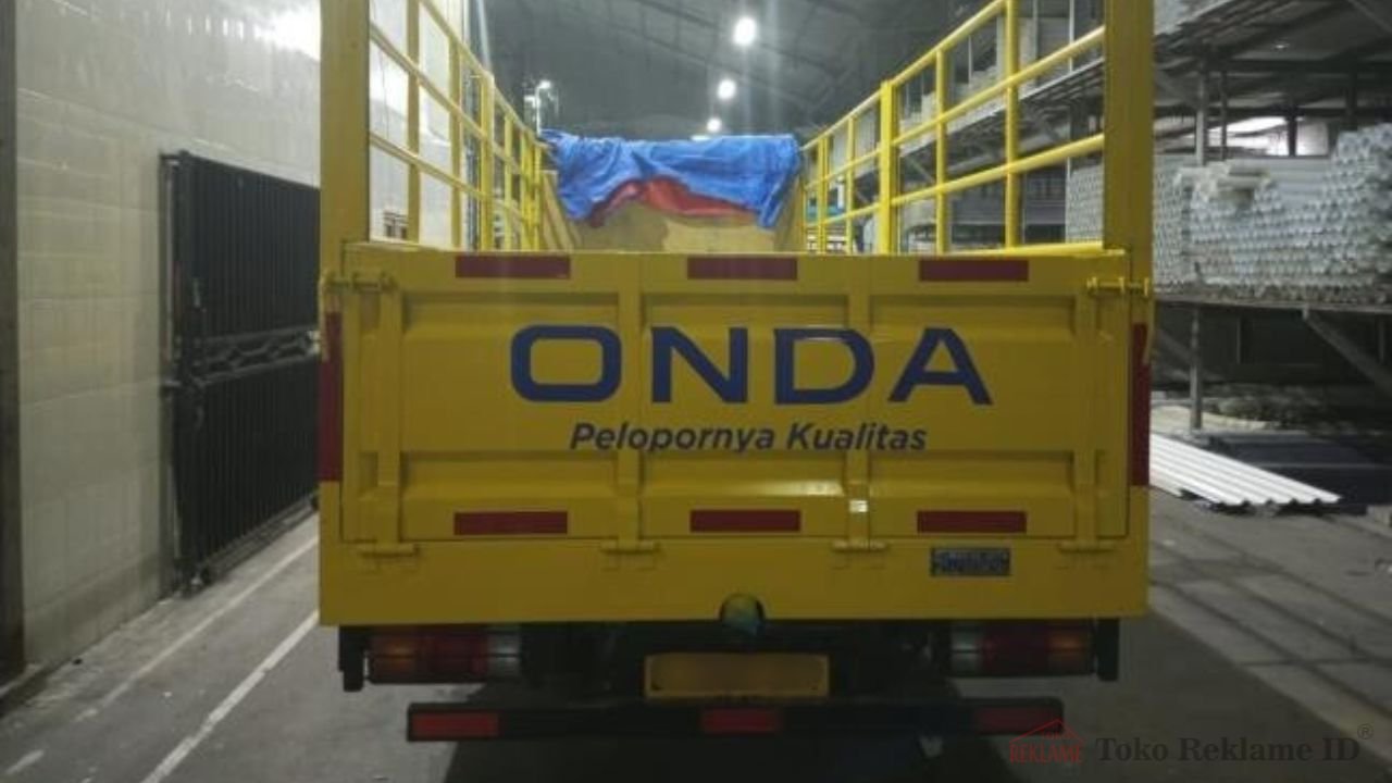 Pesan Jasa Cetak Stiker Tangerang