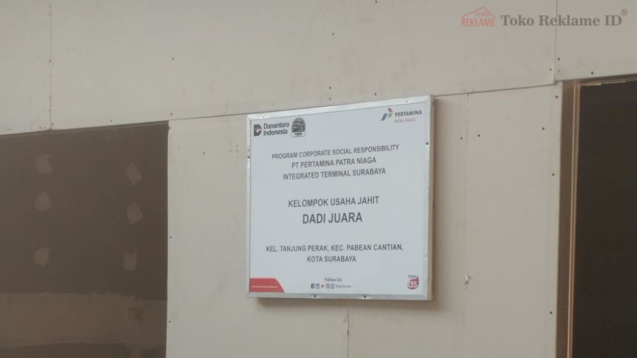 Pesan Papan Nama Surabaya
